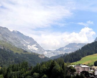 Hotel Römerhof - Leukerbad - Slaapkamer