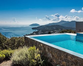 Villa Agnantia Leros Island - Parthéni - Piscina