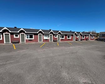 Motel au Fleuve d'Argent - Riviere Du Loup - Rakennus