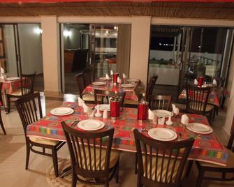 The Wacky Bush Lodge - Langebaan - Restaurante