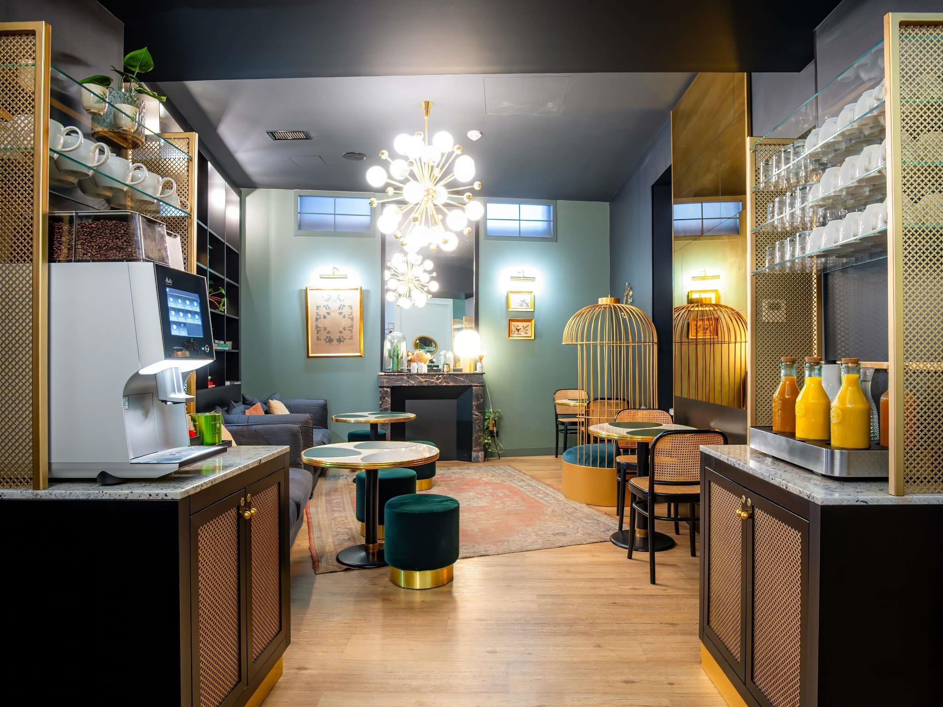 Hôtel Mercure Nantes Centre Passage Pommeraye - נאנט - חדר אוכל