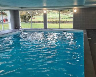 Studio Dans Résidence Avec Piscine Couverte - Ле-Русс - Басейн