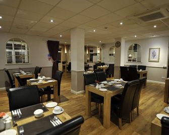 Oliver Cromwell Hotel - March - Restaurante