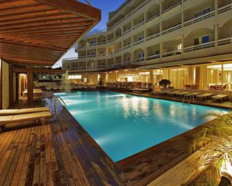 阿逖尼恩酒店 - Rhodes (羅得斯公園) - 羅德鎮 - 游泳池