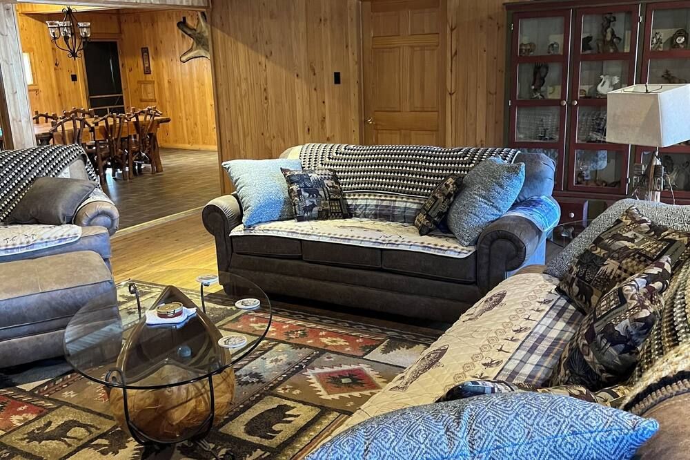 Family and Pet friendly, Lodge is 20 mins From Penn State, State College PA - Philipsburg - Sala de estar