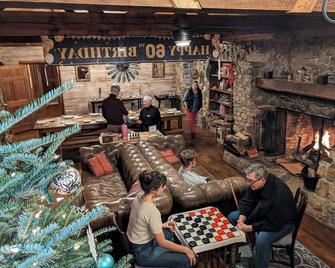 Tuscan Villa: Sauna Coldplunge Bridesalon Fireplace Firepit Dahlonegawine - Dawsonville