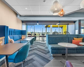 Tru by Hilton Cape Girardeau - Cape Girardeau - Lounge