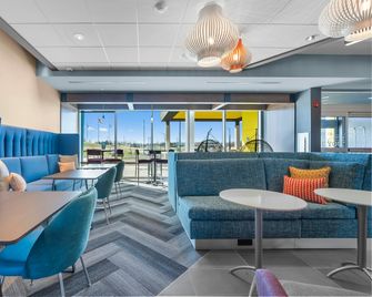 Tru by Hilton Cape Girardeau - Cape Girardeau - Lounge