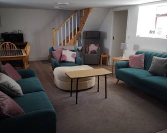 Welcoming 3-bedroom house with WiFi in Ardgroom Village - Castletownbere - Living room