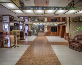 Tygyn Darkhan Hotel - Yakutsk - Lobby