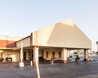 Quality Inn Blytheville I-55 - Blytheville - Building