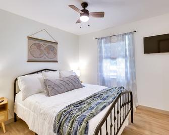 Pet-Friendly Alabama Retreat with Deck and Patio! - Leeds - Bedroom
