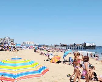2 Min Walk To The Beach. Pet Friendly Condo - Old Orchard Beach - Beach