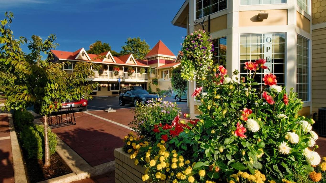 Silverton Inn & Suites