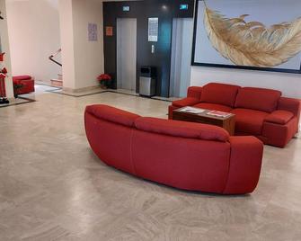 Hotel Real Del Sol - Zona Expo Industrial - גוואדאלחארה - לובי