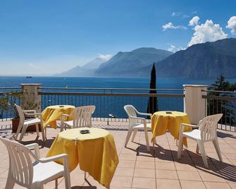 Hotel Villa Orizzonte - Malcesine - Balcón