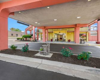 Quality Inn Fredericksburg, Central Park Area - Fredericksburg - Bina