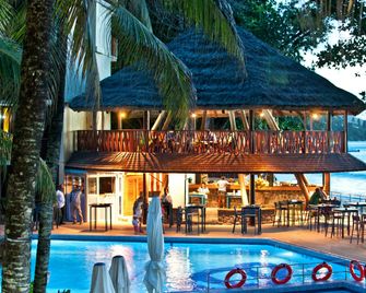 Coral Strand Smart Choice Hotel - בה ואלון - בריכה
