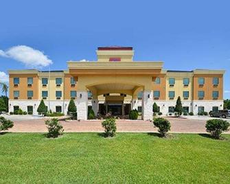 Comfort Suites Bay City - Bay City - Building