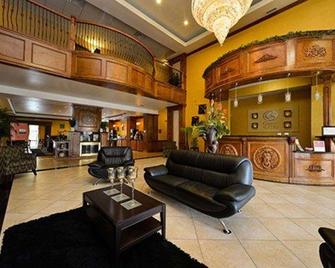 Comfort Suites Bay City - Bay City - Lobby