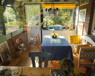 Ferienwohnung Landhaus im Grünen - Bad Zwischenahn - Eetruimte