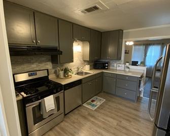 3 bedroom, 2 bath home in the Heart of Durant - Durant - Kuchyň