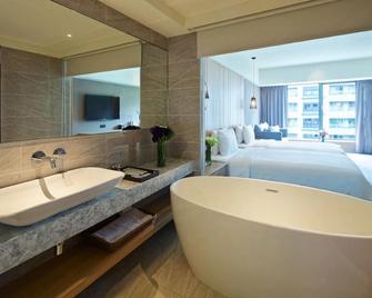 Check Inn Select Taipei Neihu - Taipei City - Bathroom