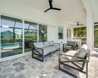 Golf, Swim and Unwind Modern Marco Island Escape! - Marco Island