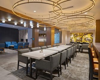 Hilton Des Moines Downtown - Des Moines - Restaurant