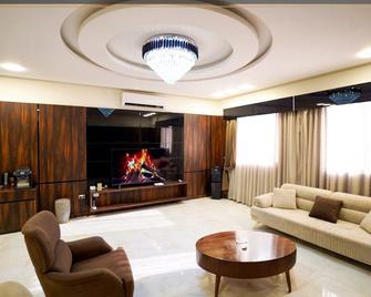 النخيل للأجنحة السكنية Nakheel Suites - Irbid - Living room