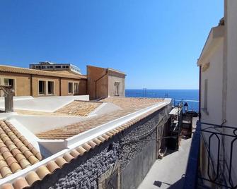 Lanterne Magiche Ortigia Suites - Siracusa - Balcony