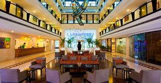 Lemon Tree Hotel, Indore - Indore - Restaurant