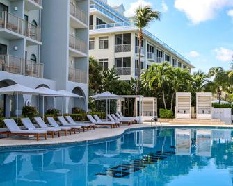 Grand Cayman Marriott Resort - George Town - Svømmebasseng