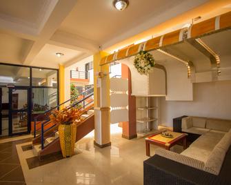 West Wind Hotel - Meru - Lobby