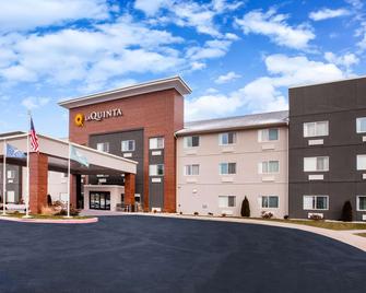 La Quinta Inn & Suites by Wyndham Elkhart - Elkhart - Building