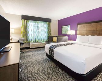 La Quinta Inn & Suites by Wyndham Elkhart - Elkhart - Habitación