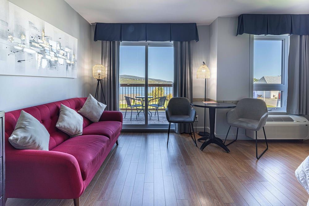 Motel le Point de Vue - לה מאלבאי - סלון