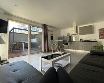 Villa Cosa, Gîte Spa Privatif -5 Min- Sarlat - Vitrac - Living room