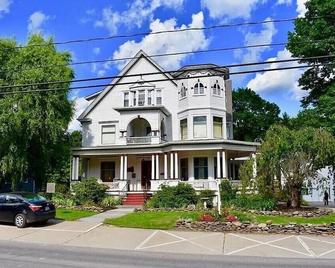Victorian Charm Inn - Towanda - Gebäude