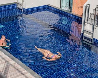 Sugar Marina Hotel Cliffhanger Aonang - Krabi - Piscina