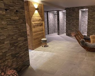 Hotel Almhof - San Candido - Spa