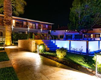 Assos Hunters Hotel - Behram - Bar