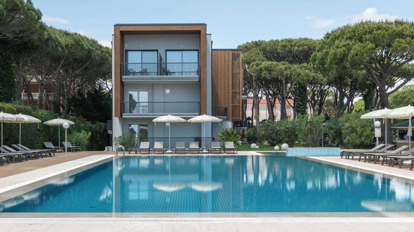 هوتل آند ريزورت جاليا