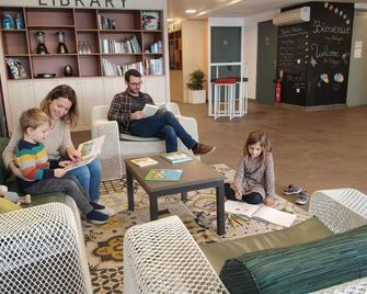 Aparthotel Adagio Access Poitiers - Poitiers - Hol