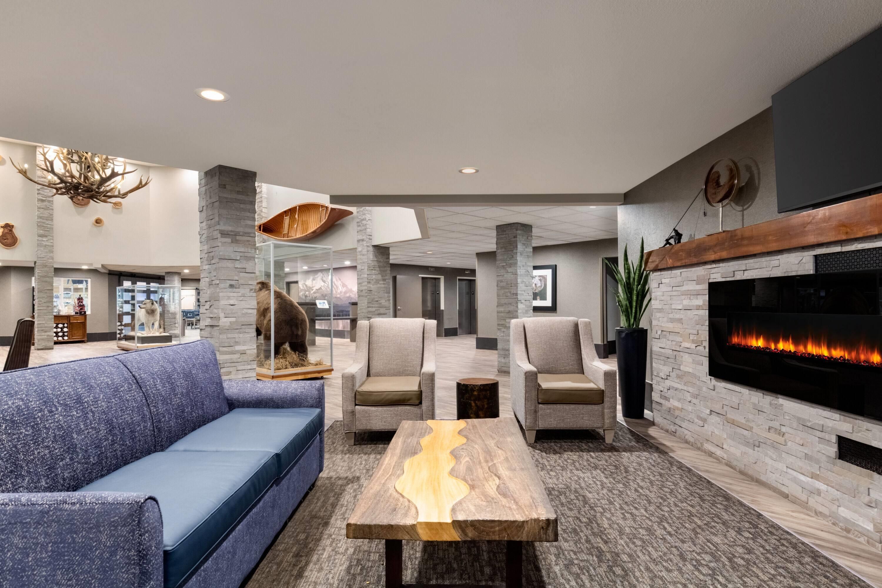 La Quinta Inn & Suites by Wyndham Fairbanks Airport - פיירבנקס - לובי