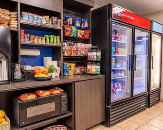 Your Home Away from Home: Comfortable Suites & Pet-Friendly - Burlington - Obchod