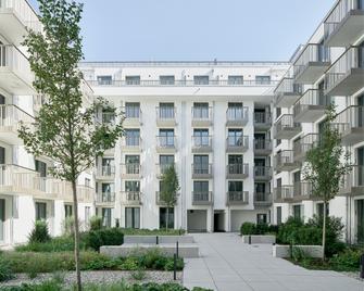 Schwan Locke - München - Gebäude