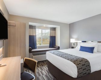 Microtel Inn & Suites by Wyndham Springville/Provo - Springville - Schlafzimmer