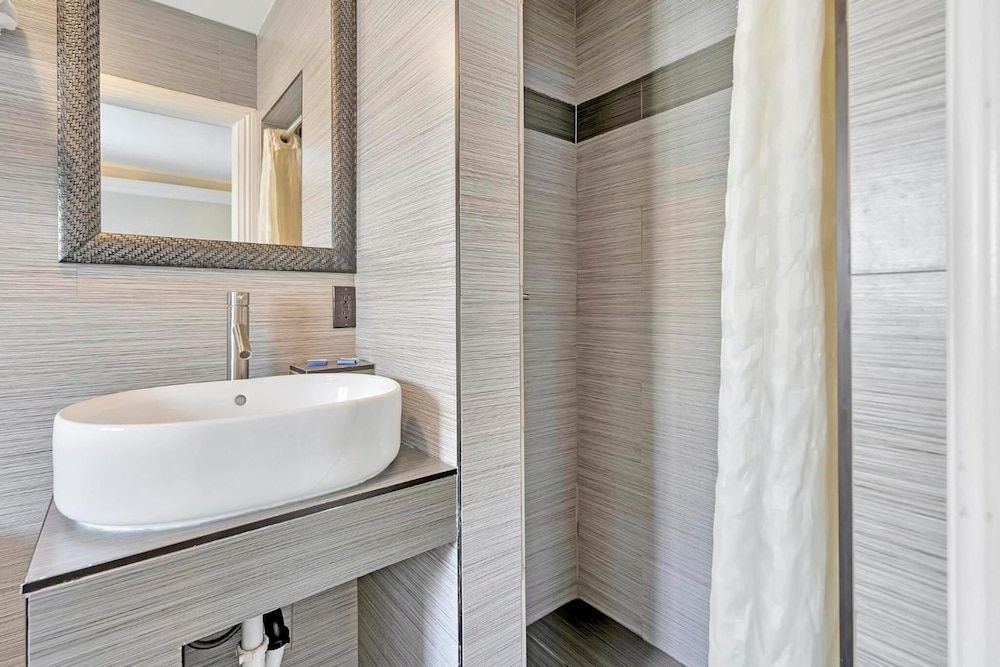 Mid City Inn - Los Angeles - Kylpyhuone