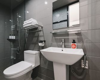 Sinchon Local Friends Hotel - Seul
